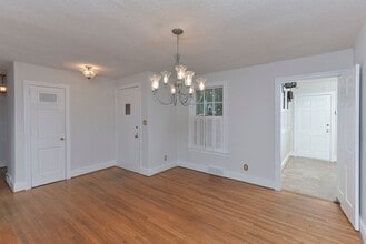 3004 Exmoor Rd in Columbia, SC - Building Photo - Building Photo