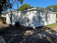 4640 Mallow St photo'