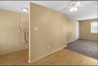3001 Markham Rd, Unit 3001A in Columbus, OH - Building Photo - Building Photo