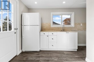 1424 Beaverdams Rd in Thorold, ON - Building Photo - Building Photo