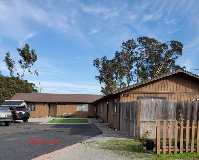 1950 11th St, Unit B in Los Osos, CA - Building Photo - Building Photo