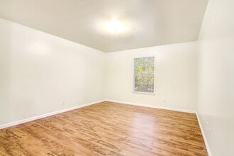 Struga Place in Denton, TX - Building Photo - Building Photo