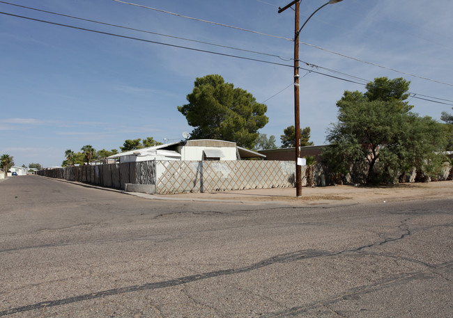 Sunny Lane in Casa Grande, AZ - Building Photo - Building Photo