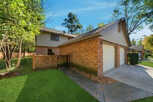 22 E Willowood Ct in The Woodlands, TX - Building Photo