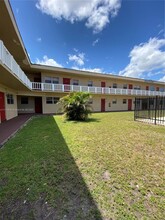 651 NW 177th St in Miami, FL - Building Photo - Building Photo