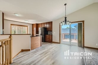 15823 Foxhill Ave N in Hugo, MN - Building Photo - Building Photo