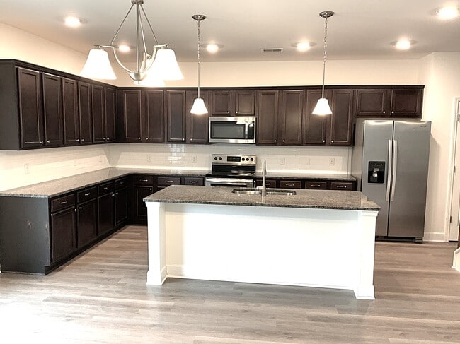 5702 Lakemont Dr in Smyrna, TN - Building Photo - Building Photo