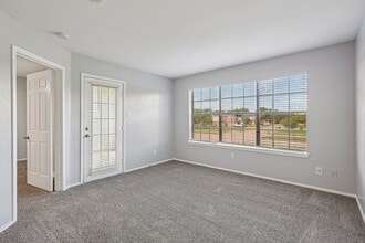 Raintree Apartments in Lake Jackson, TX - Building Photo - Building Photo