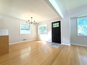 2202 N 116th St in Wauwatosa, WI - Building Photo - Building Photo