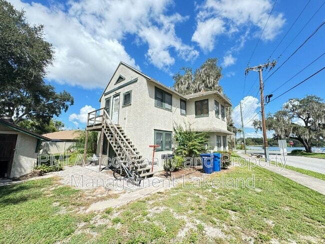 property at 115 8th St SE