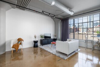 Maxfield Lofts in Los Angeles, CA - Foto de edificio - Interior Photo