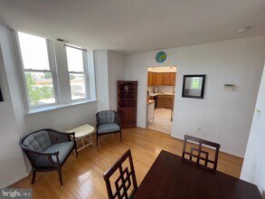 825 N 29th St in Philadelphia, PA - Building Photo - Building Photo