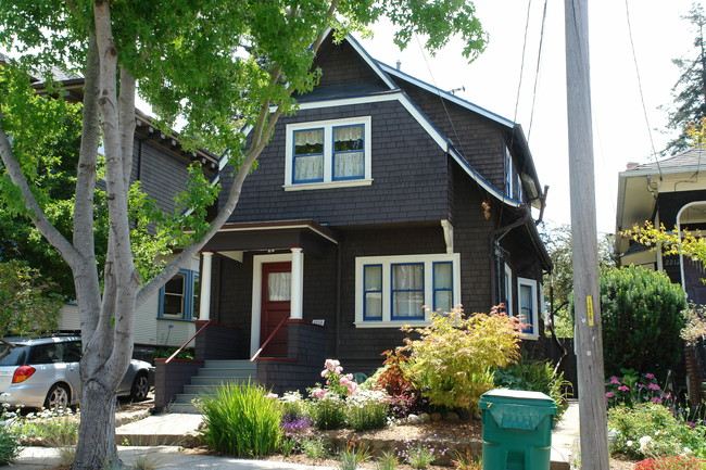 2214 Carleton St in Berkeley, CA - Building Photo - Building Photo