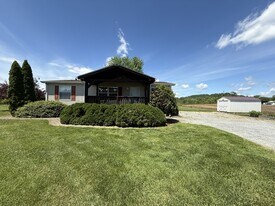 269 Gilliam Mountain Rd in Hendersonville, NC - Building Photo