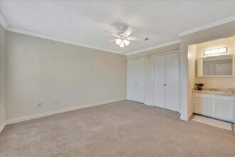 1907 Glencove Dr in Seabrook, TX - Building Photo - Building Photo