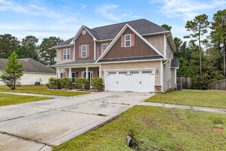 207 Riverstone Ct in Jacksonville, NC - Building Photo - Building Photo
