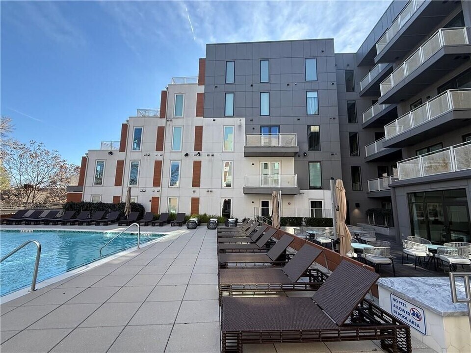 775 Juniper St NE in Atlanta, GA - Building Photo