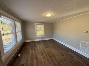4744 NC-87 in Graham, NC - Building Photo - Building Photo