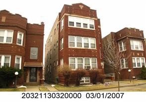 8046 S Throop St Apartments