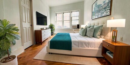 723 Bergen Ave in Jersey City, NJ - Building Photo - Building Photo