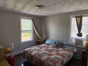 1043 Mineral Spring Ave in North Providence, RI - Building Photo - Building Photo