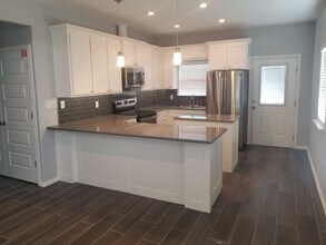 1801 Jackson St, Unit Apt. 2 in Weslaco, TX - Foto de edificio - Building Photo