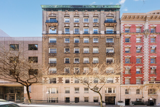 608 W 115th St in New York, NY - Building Photo - Building Photo
