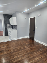 380 Vernon Rd, Unit 4 in Philadelphia, PA - Building Photo - Building Photo