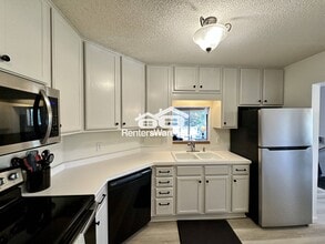 14288 Estates Ave in Apple Valley, MN - Building Photo - Building Photo