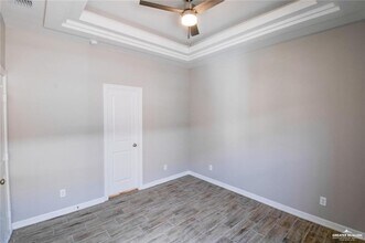 8 W Sunset Valley St in Alton, TX - Building Photo - Building Photo