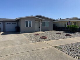 656 E Bronte Ave in Watsonville, CA - Building Photo