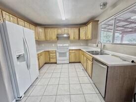 2132 Fairplay St, Unit Upper Level in Aurora, CO - Building Photo