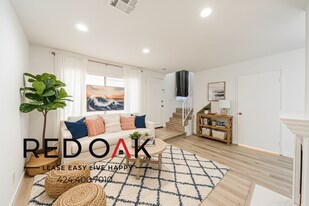 15050 Moorpark St, Unit 19 in Los Angeles, CA - Building Photo
