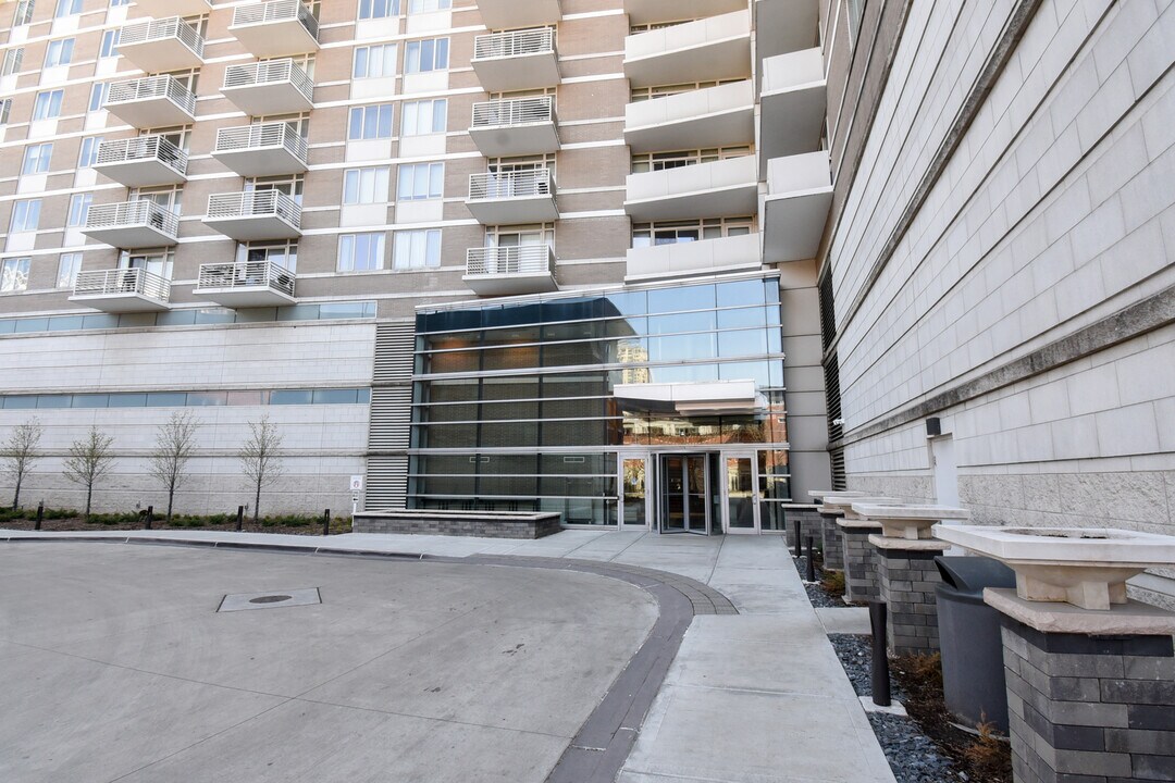 1515 S Prairie Ave in Chicago, IL - Building Photo
