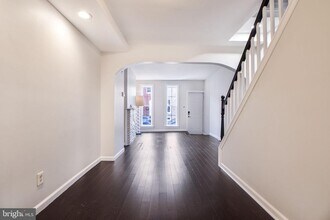 1165 Cleveland St in Baltimore, MD - Foto de edificio - Building Photo