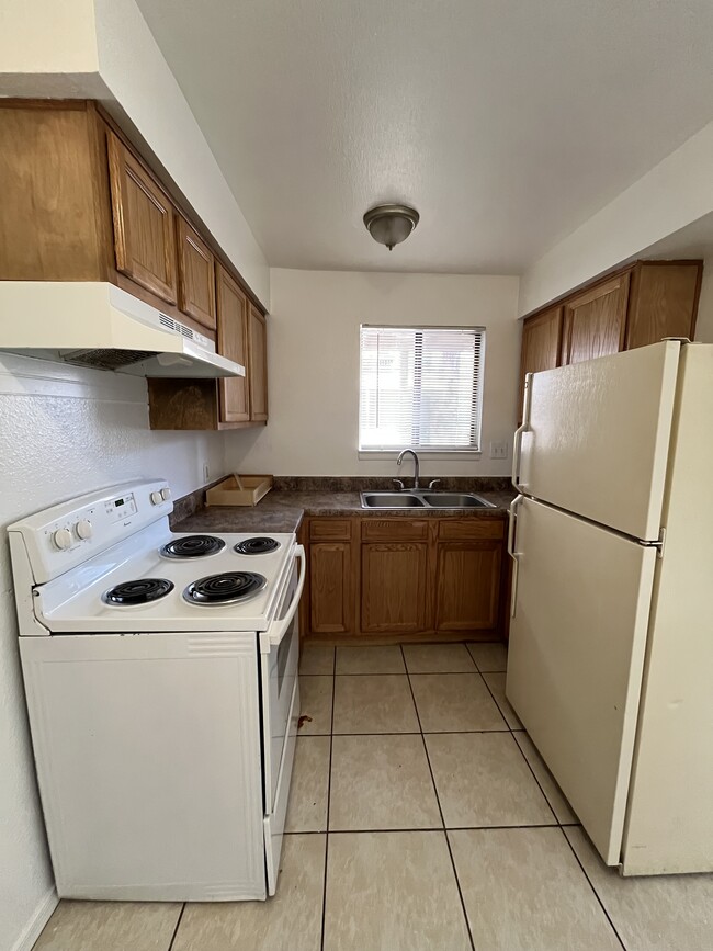 620 Chama St SE, Unit F in Albuquerque, NM - Building Photo - Building Photo