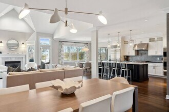 1404 High Pond Ln in Southampton, NY - Building Photo - Building Photo