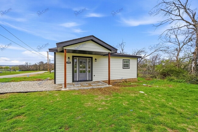 5901 Farnsworth Ave in Fort Worth, TX - Building Photo - Building Photo