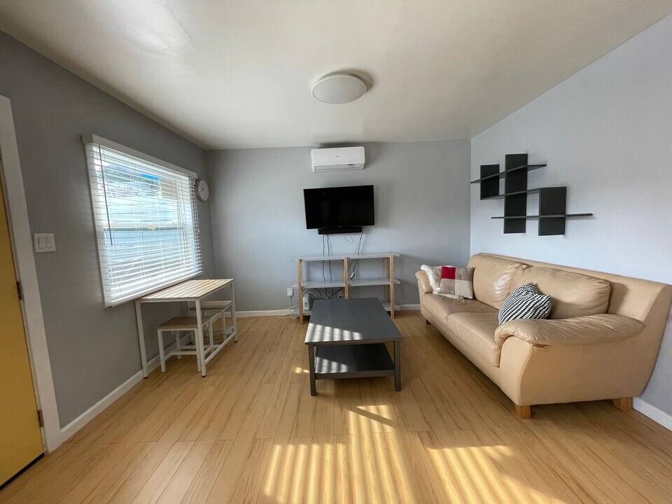 3429 Pomeroy St in Los Angeles, CA - Building Photo