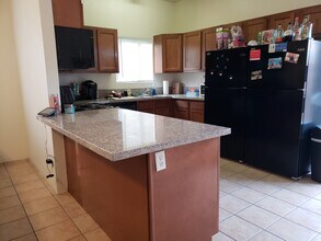 1823 N Park Ave, Unit #2 in Tucson, AZ - Foto de edificio - Building Photo