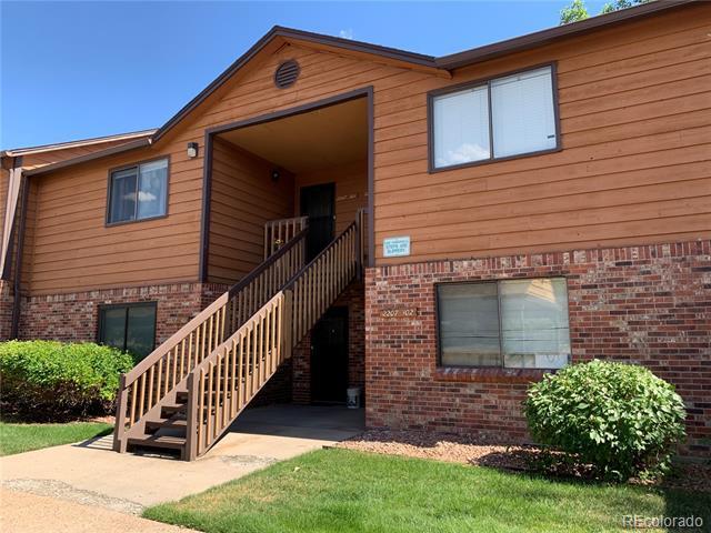 2207 S Buckley Rd in Aurora, CO - Foto de edificio