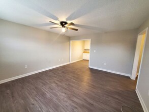 1136 W Grubb St in Hertford, NC - Building Photo - Building Photo