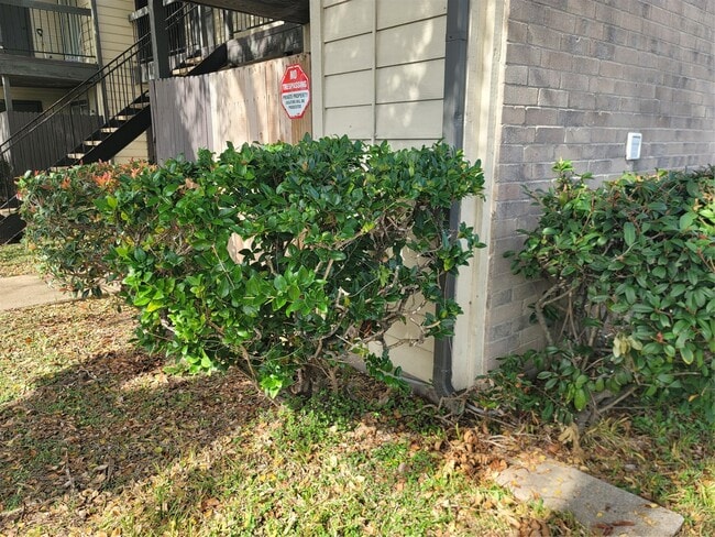 property at 12615 Brookglade Cir