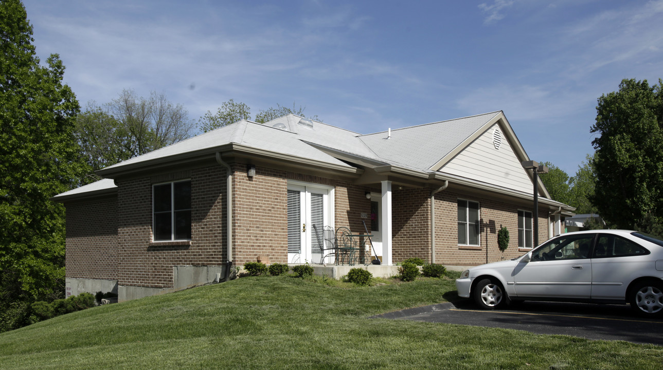 Rainbow Village Dorms in Maryland Heights, MO - Building Photo