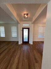 8826 Burleson Ct in Houston, TX - Foto de edificio - Building Photo