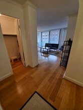 1301 S Arlington Ridge Rd, Unit 209 in Arlington, VA - Building Photo - Building Photo