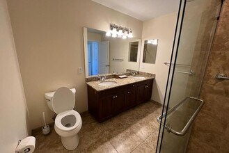 628 Cleveland St, Unit 1107 in Clearwater, FL - Building Photo - Building Photo