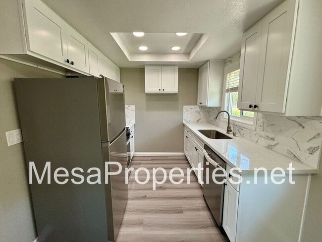 1749 E Fairfield Ct in Ontario, CA - Building Photo - Building Photo