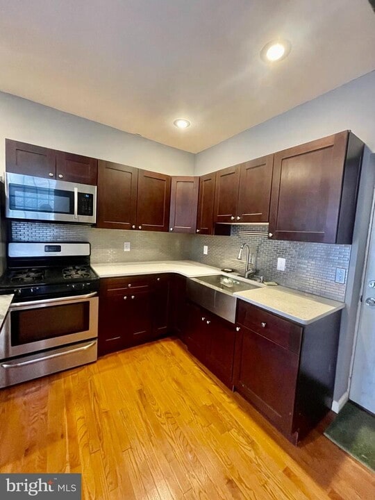 2125 W Seybert St Photo