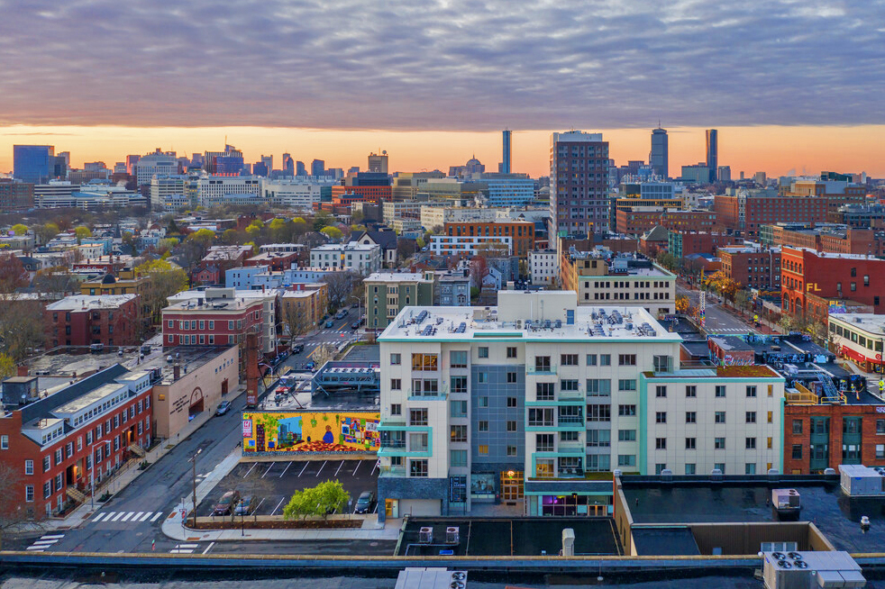 Ten Essex in Cambridge, MA - Building Photo